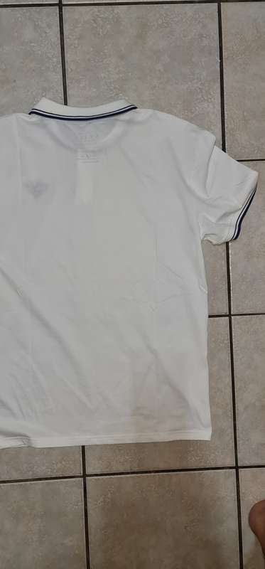 100% Original Guess Golfer - X-Large (Retail R699)