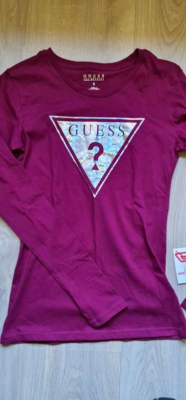 100% Original Guess Ladies Long Sleeve Top - Size Small (Retail R499)