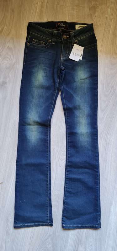 100% Original Guess Ladies Jeans - Guess Size 25 (Please see ladies chart sizes to get SA size)