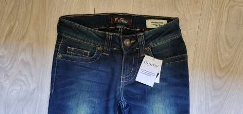 100% Original Guess Ladies Jeans - Guess Size 25 (Please see ladies chart sizes to get SA size)