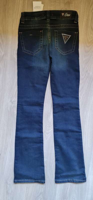 100% Original Guess Ladies Jeans - Guess Size 25 (Please see ladies chart sizes to get SA size)