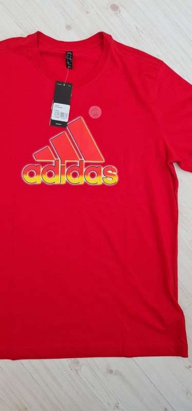 100% Original Adidas T-Shirt - Large (Retail R499)