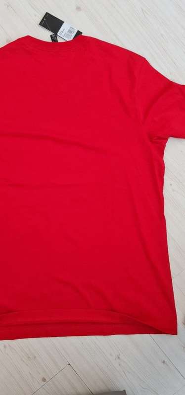 100% Original Adidas T-Shirt - Large (Retail R499)