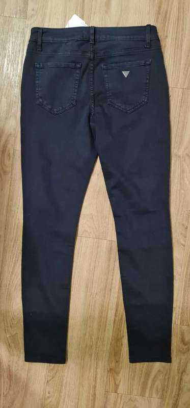 100% Original Guess Ladies Jeans - Guess Size 26 (SA Size 32) RETAIL R999 (Power Curvy Mid)