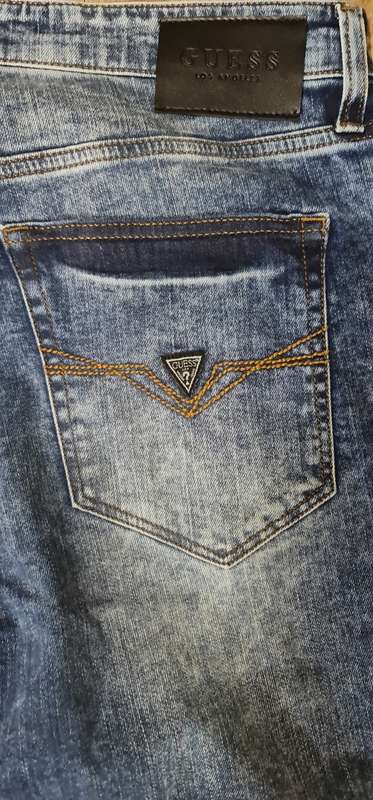100% Original Guess Jeans - Mens Skinny Jeans Size : W32xL34 (Retail R1299)