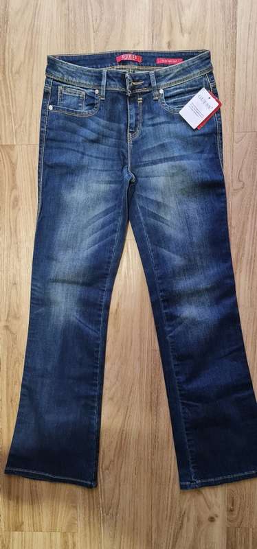 100% Original Guess Ladies Jeans - Guess Size 27 (SA Size 33) RETAIL R999