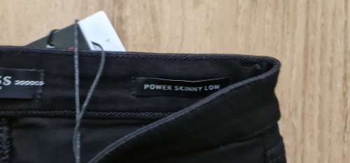 Original Guess Ladies Skinny Jeans - Guess Size 26 (SA Size 32) RETAIL R999 (Power Skinny Low)