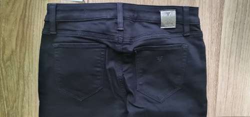 Original Guess Ladies Skinny Jeans - Guess Size 26 (SA Size 32) RETAIL R999 (Power Skinny Low)