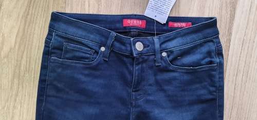 Original Guess Ladies Skinny Jeans - Guess Size 26 (SA Size 32) RETAIL R999 (Mid Rise Skinny)