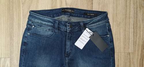 Original Guess Ladies Skinny Jeans - Guess Size 27 (SA Size 33) RETAIL R999 (Sexy Curve)