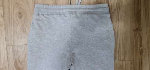 Original Guess Ladies Active Sweat Pants - Guess Size Large RETAIL R1299