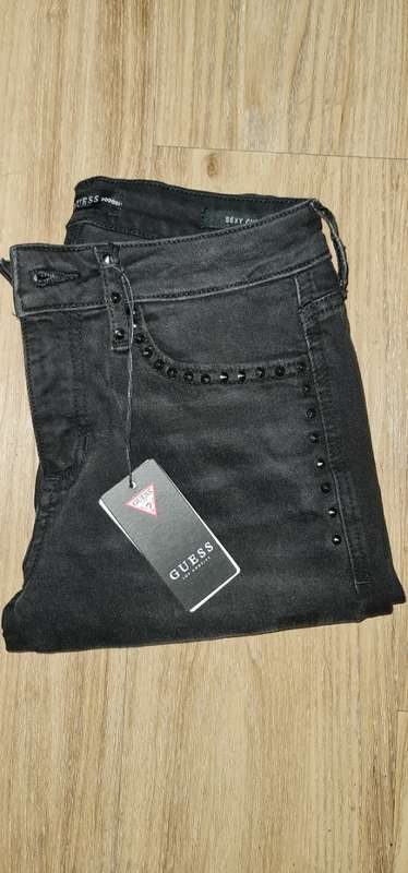 100% Original Guess Ladies Jeans - Guess Size 26 (SA Size 32) RETAIL R999 (Sexy Curve)