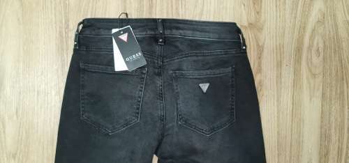 100% Original Guess Ladies Jeans - Guess Size 26 (SA Size 32) RETAIL R999 (Sexy Curve)
