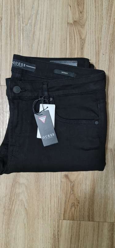 100% Original Guess Jeans - Mens Skinny Jeans Size : W32L34 (Retail R1299)