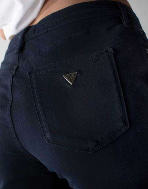 100% Original Guess Ladies Jeans - Guess Size 28 (SA Size 34) RETAIL R999 (Power Curvy Mid)