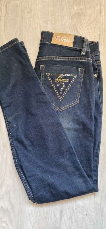 100% Original Guess Ladies Skinny Jeans - Guess Size 27 (SA Size 33) RETAIL R999 (Low Rise Skinny)