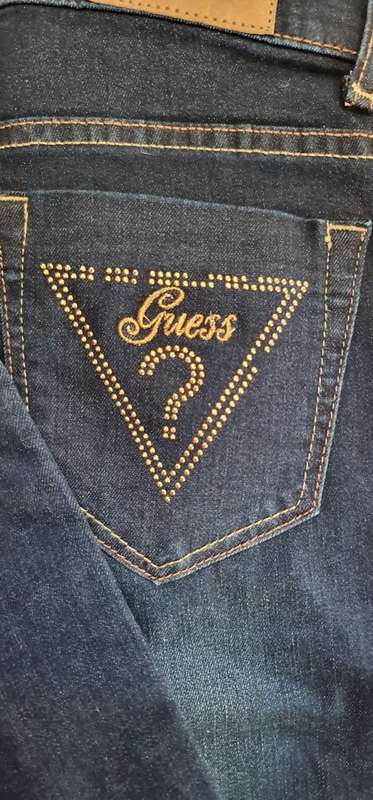 100% Original Guess Ladies Skinny Jeans - Guess Size 27 (SA Size 33) RETAIL R999 (Low Rise Skinny)