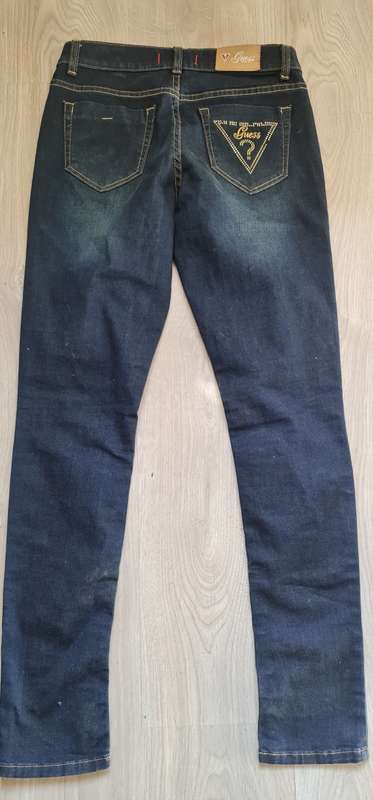 100% Original Guess Ladies Skinny Jeans - Guess Size 27 (SA Size 33) RETAIL R999 (Low Rise Skinny)