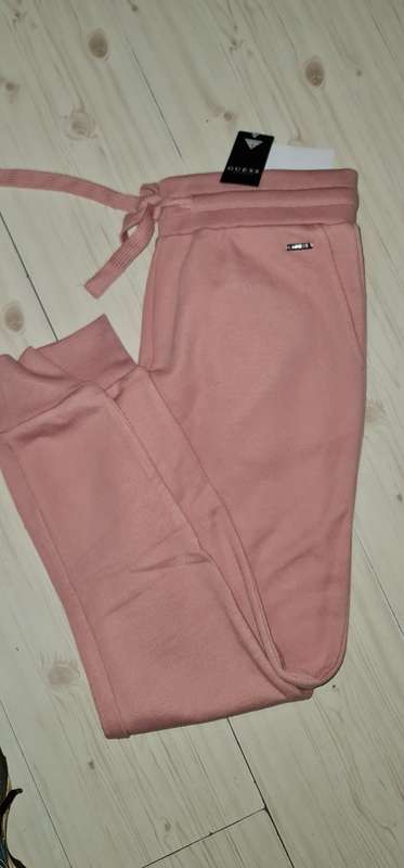 100% Original Guess Ladies Pants - Guess Size Large RETAIL R999