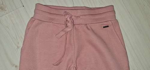 100% Original Guess Ladies Pants - Guess Size Large RETAIL R999