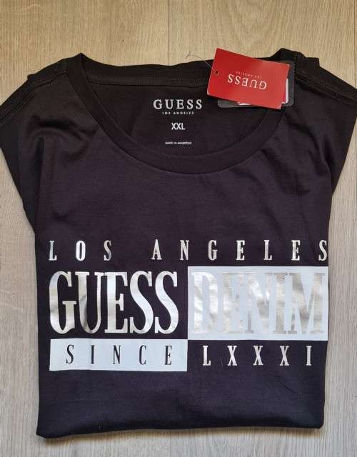 100% Original Mens Guess T-Shirt - Large (Retail R499)