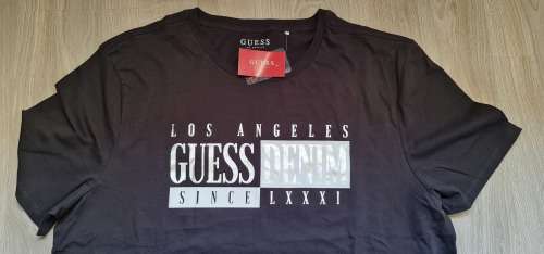 100% Original Mens Guess T-Shirt - Large (Retail R499)