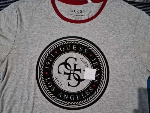 100% Original Mens Guess T-Shirt - X-Large (Retail R499)