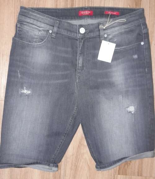 100% Original Guess Jeans Shorts Size 32 (Retail R799)