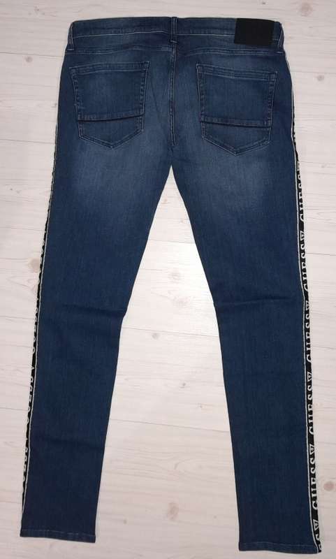 100% Original Guess Jeans - Mens Skinny Jeans Size : W36L34 (Retail R1299)