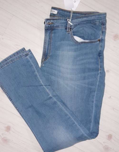 100% Original Guess Jeans - Mens Slim Straight Jeans Size : W38L34 (Retail R1299)