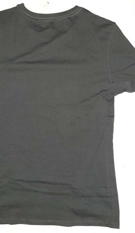 100% Original Mens Guess T-Shirt - Small (Retail R499)