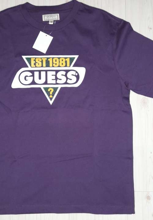100% Original Mens Guess T-Shirt - Medium (Retail R599)