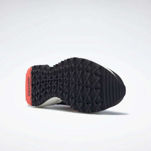 100% Original Reebok Lavante Terrain FX1420 Shoes - UK8 (Retail R1699)