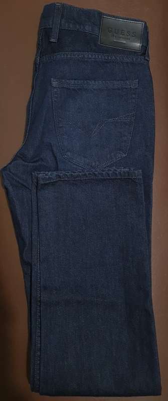 100% Original Guess Jeans - Mens Slim Straight Jeans Size : W30L32 (Retail R1299)
