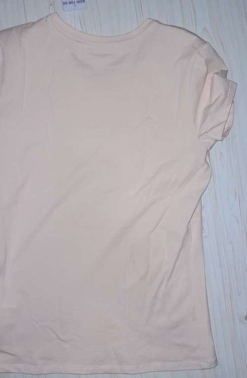 100% Original Guess Ladies T-Shirt - Size Large - RETAIL R699