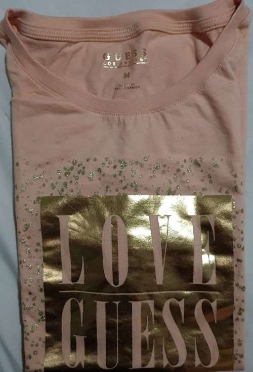 100% Original Guess Ladies T-Shirt - Size Small - RETAIL R699