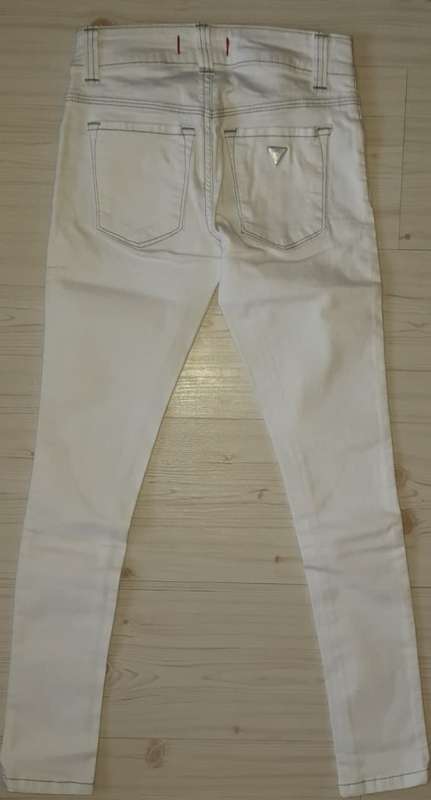 100% Original Guess Ladies Jeans- Size W32L34 RETAIL R999