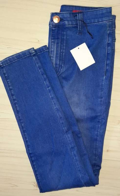 100% Original Guess Ladies Jeans - Guess Size 26 (SA Size 32) RETAIL R999 (Super High Rise)