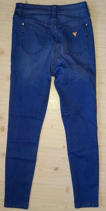 100% Original Guess Ladies Jeans - Guess Size 26 (SA Size 32) RETAIL R999 (Super High Rise)