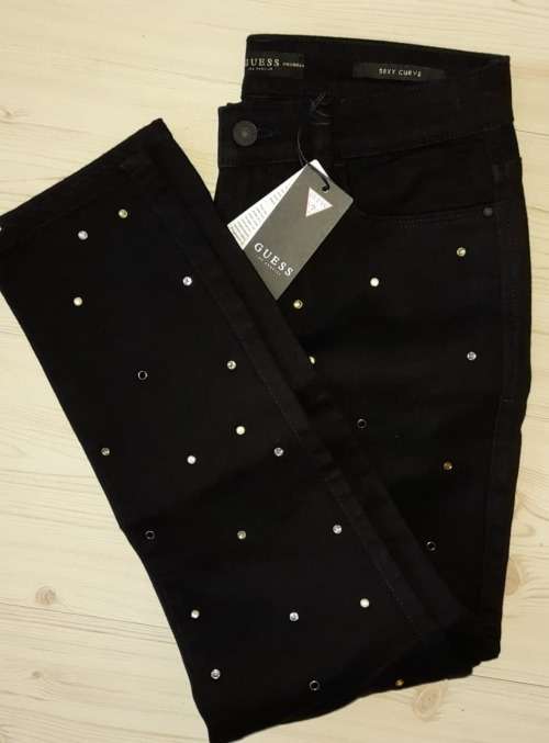100% Original Guess Ladies Jeans - Guess Size 27 (SA Size 33) RETAIL R999 (Sexy Curve)