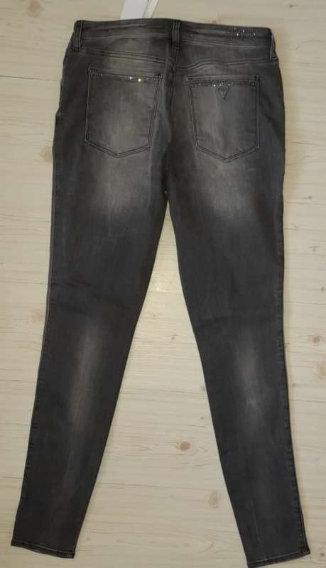 100% Original Guess Ladies Jeans - Guess Size 30 (SA Size 36) RETAIL R999 (Sexy Curve)