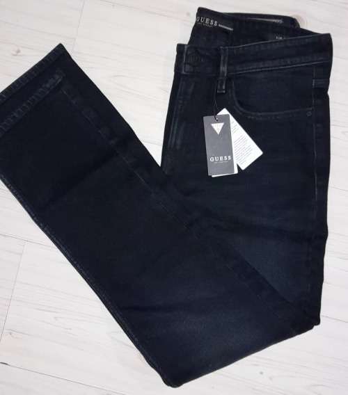 100% Original Guess Jeans - Mens Jeans Slim Straight Size : W32L32 (Retail R1299)