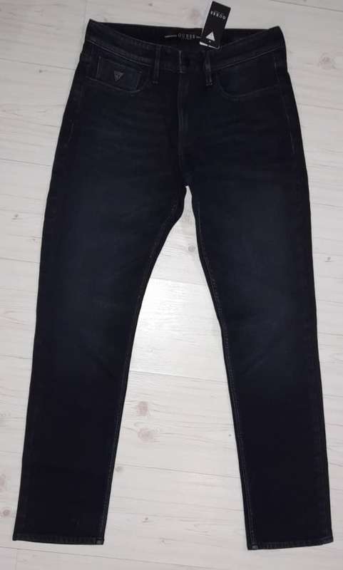 100% Original Guess Jeans - Mens Jeans Slim Straight Size : W32L32 (Retail R1299)