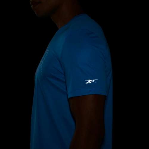 100% Original Reebok GJ6296 RE SS Graphic Tee - Small (Retail R599)