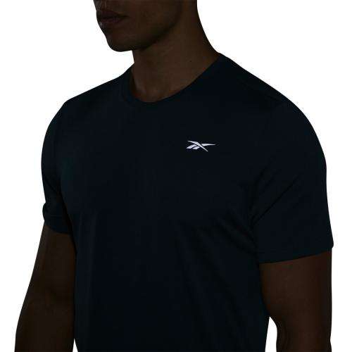 100% Original Reebok GJ6298 RE Speedwick Graphic Tee - MEdium (Retail R599)