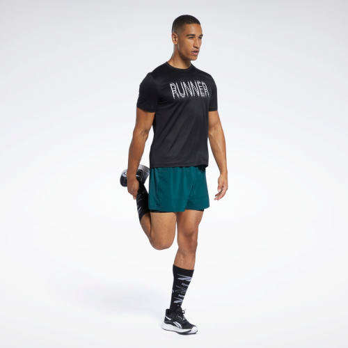 100% Original Reebok GJ6295 RE SS Graphic Tee - Large (Retail R599)