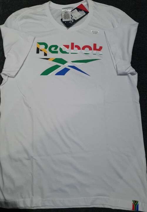100% Original Reebok EW5710 City Tee - Large (Retail R599)