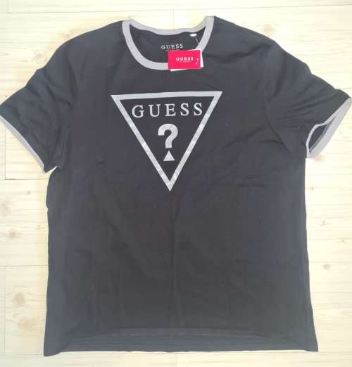 100% Original Mens Guess T-Shirt - X-Large (Retail R599)
