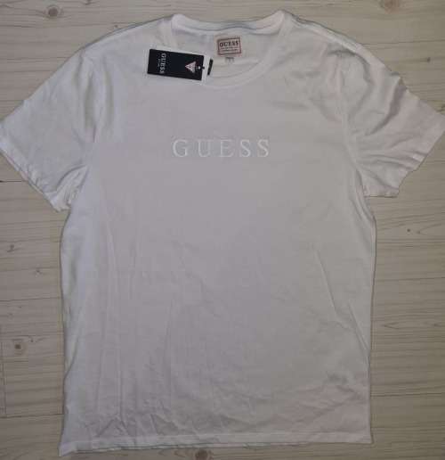 100% Original Mens Guess T-Shirt - Medium (Retail R599)