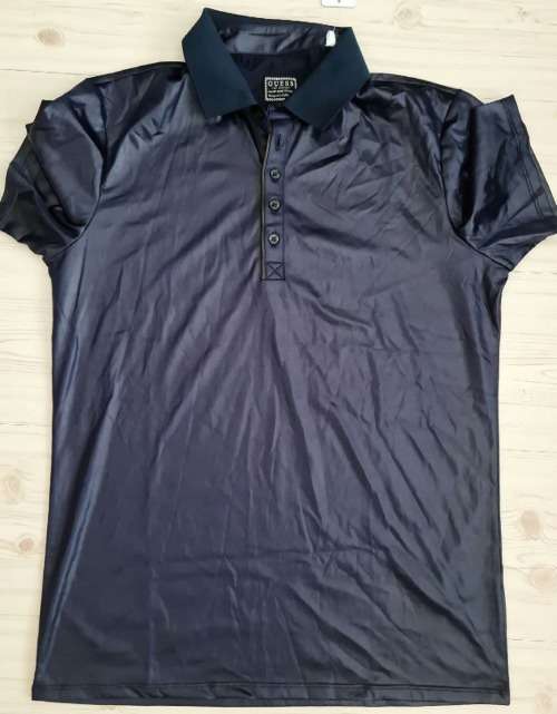 100% Original Mens Guess T-Shirt - Medium (Retail R599)